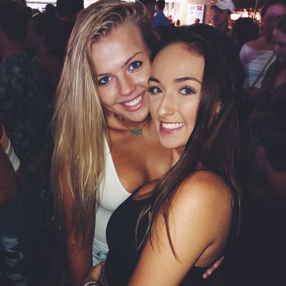 Meet your Posher, Devyn - Picture 1 of 1